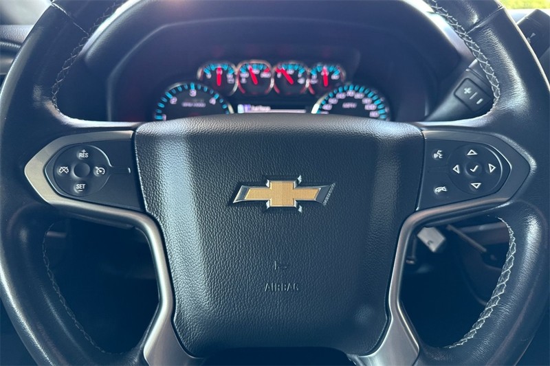 Chevrolet Silverado 1500 Vehicle Full-screen Gallery Image 22