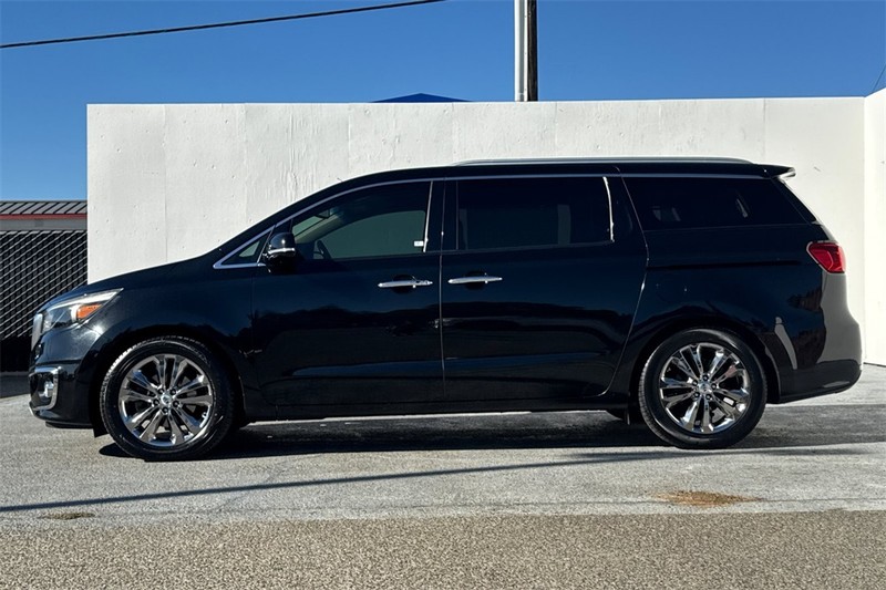 Kia Sedona Vehicle Full-screen Gallery Image 07