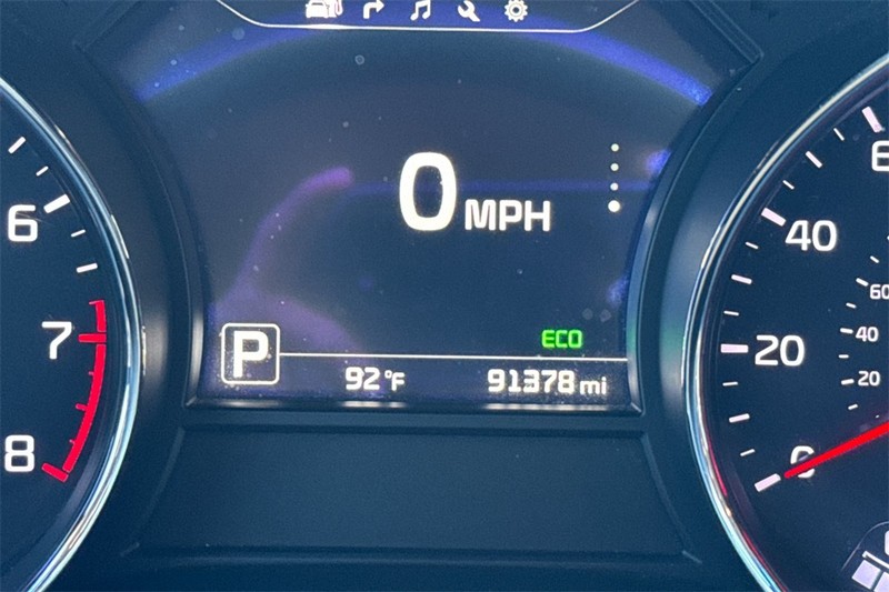 Kia Sedona Vehicle Full-screen Gallery Image 25