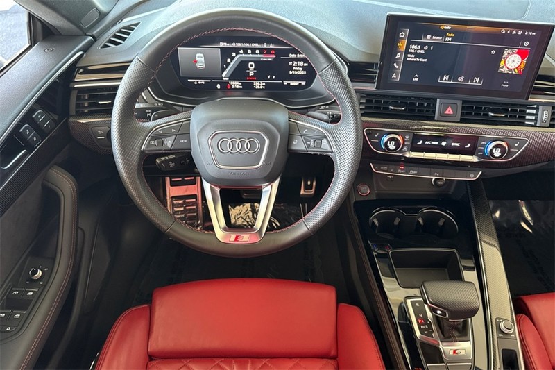 Audi S5 Sportback Vehicle Full-screen Gallery Image 14