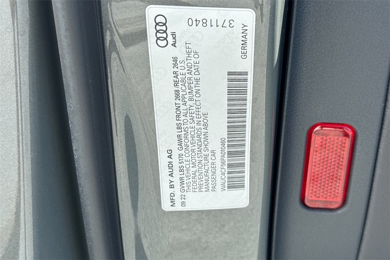 Audi S5 Sportback Vehicle Full-screen Gallery Image 28
