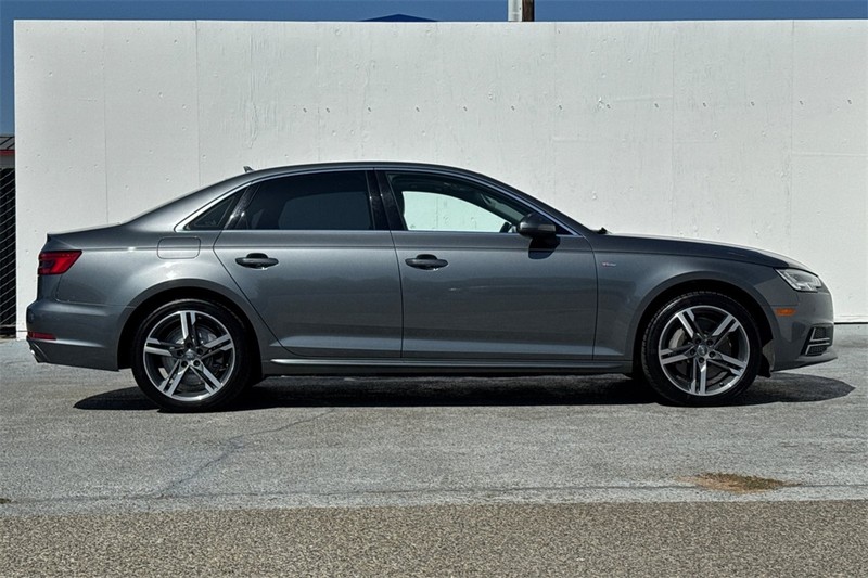 Audi A4 Vehicle Full-screen Gallery Image 03
