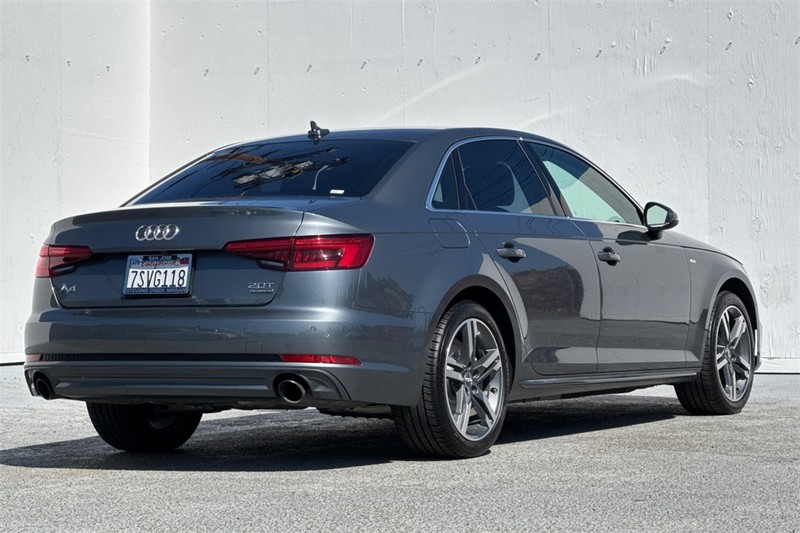 Audi A4 Vehicle Full-screen Gallery Image 04