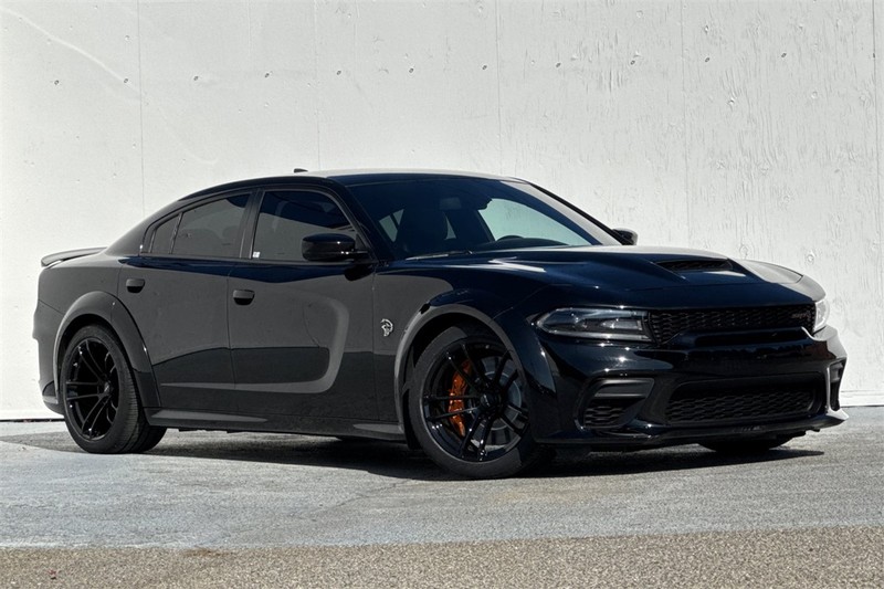 Dodge Charger Vehicle Full-screen Gallery Image 02
