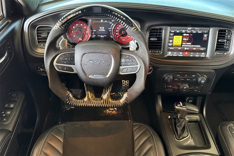 Dodge Charger Vehicle Full-screen Gallery Image 14