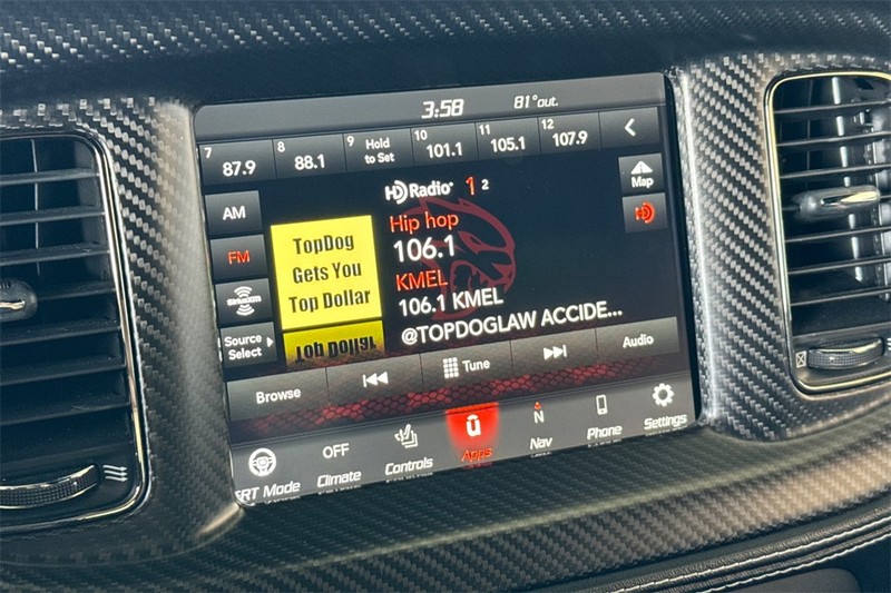 Dodge Charger Vehicle Full-screen Gallery Image 17