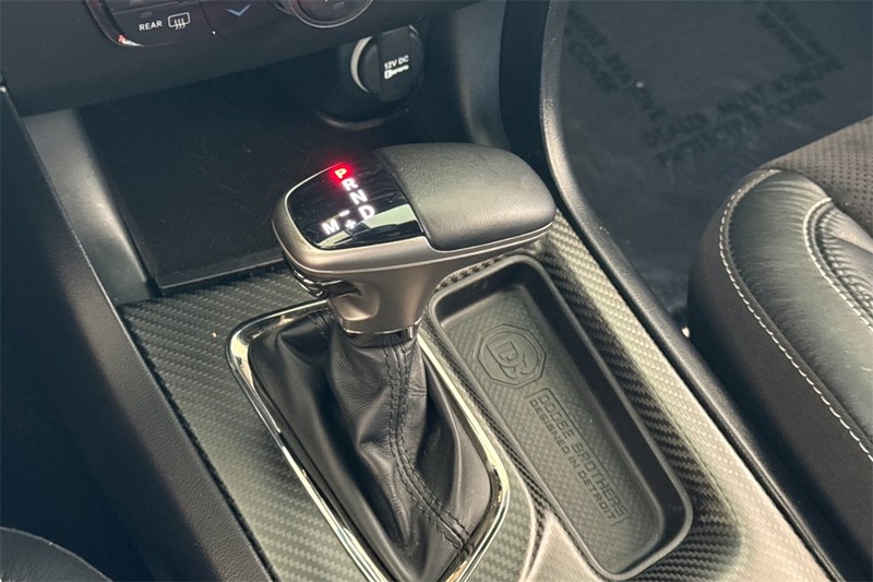 Dodge Charger Vehicle Full-screen Gallery Image 21