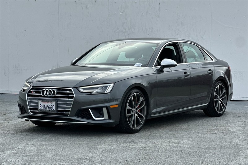 Audi S4 Vehicle Full-screen Gallery Image 08