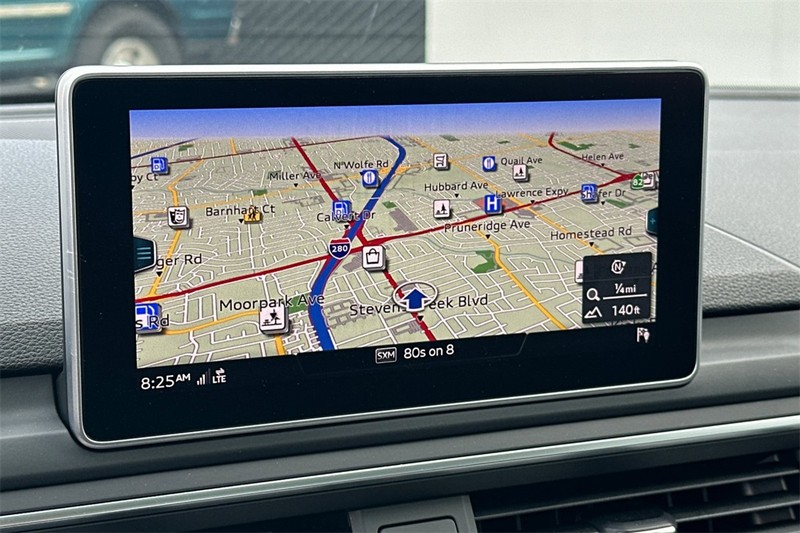 Audi S4 Vehicle Full-screen Gallery Image 18