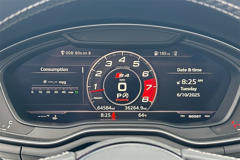 Audi S4 Vehicle Full-screen Gallery Image 24