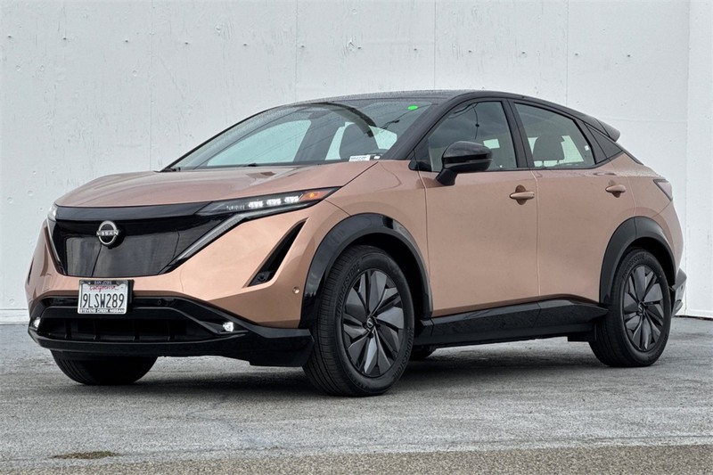 Nissan ARIYA Vehicle Full-screen Gallery Image 08