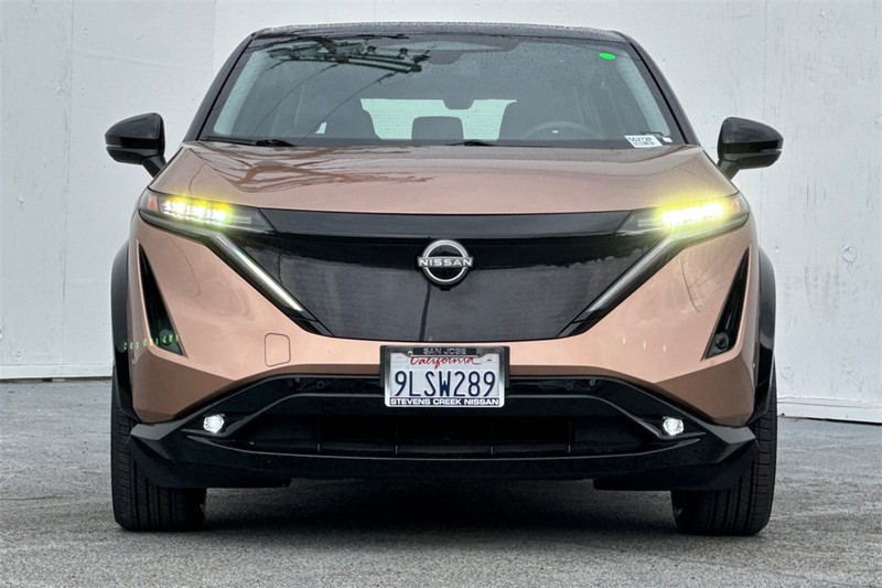 Nissan ARIYA Vehicle Full-screen Gallery Image 09