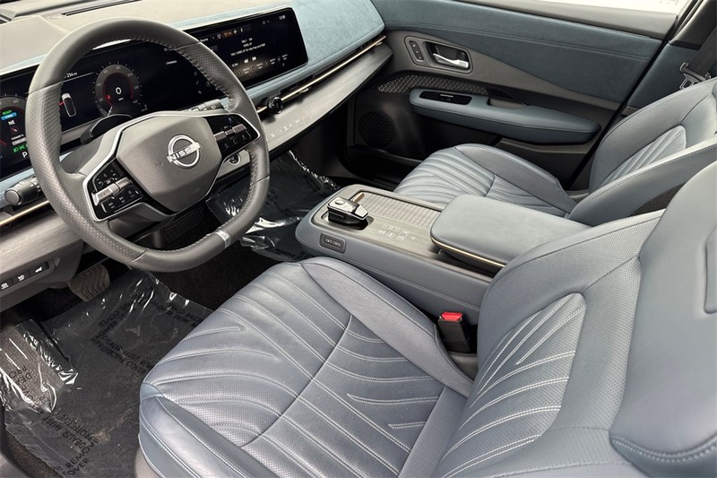 Nissan ARIYA Vehicle Full-screen Gallery Image 10