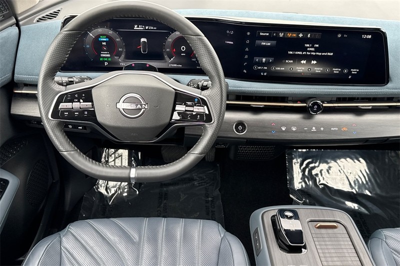 Nissan ARIYA Vehicle Full-screen Gallery Image 14