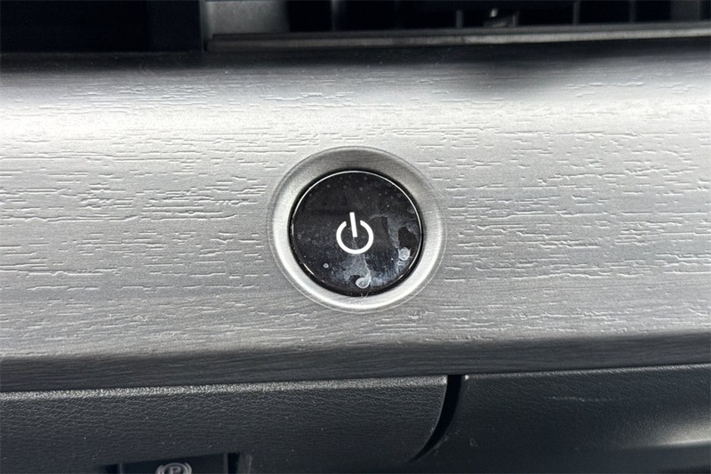 Nissan ARIYA Vehicle Full-screen Gallery Image 22