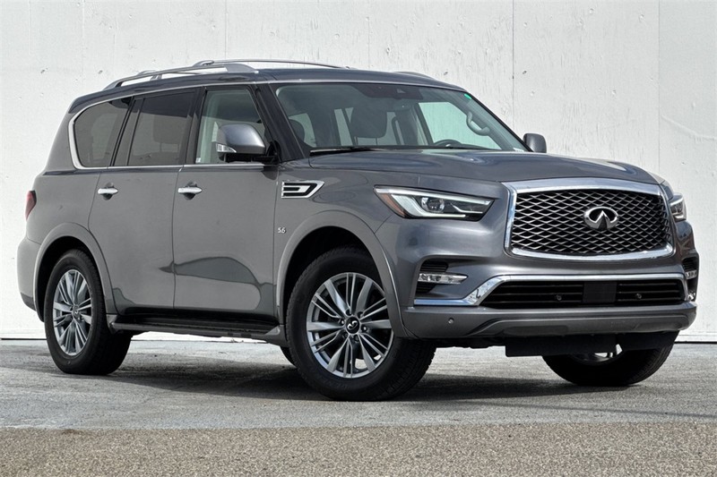 INFINITI QX80 Vehicle Full-screen Gallery Image 02