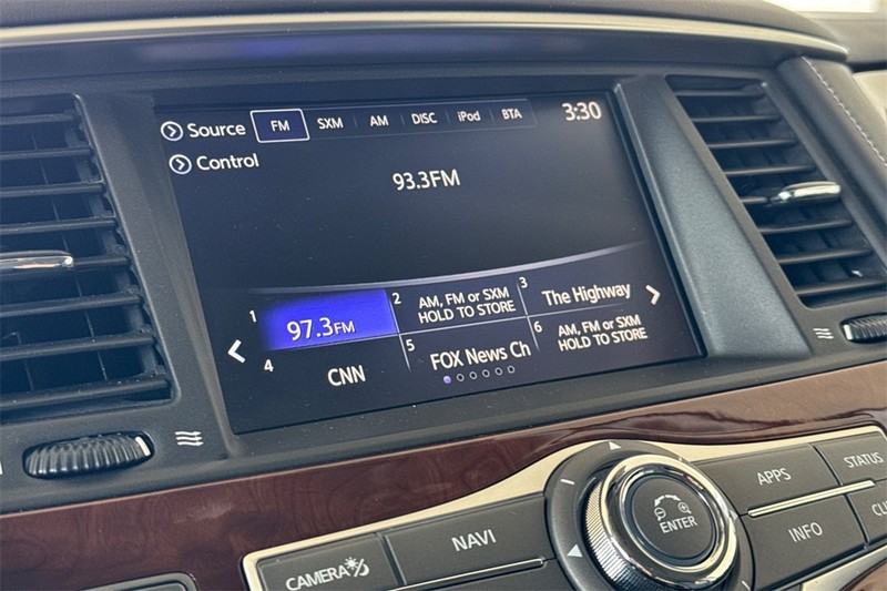 INFINITI QX80 Vehicle Full-screen Gallery Image 17