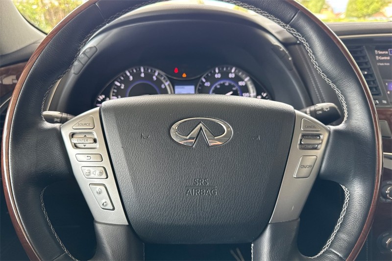 INFINITI QX80 Vehicle Full-screen Gallery Image 23