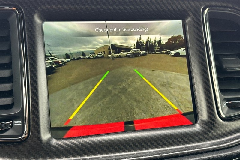 Dodge Challenger Vehicle Full-screen Gallery Image 17