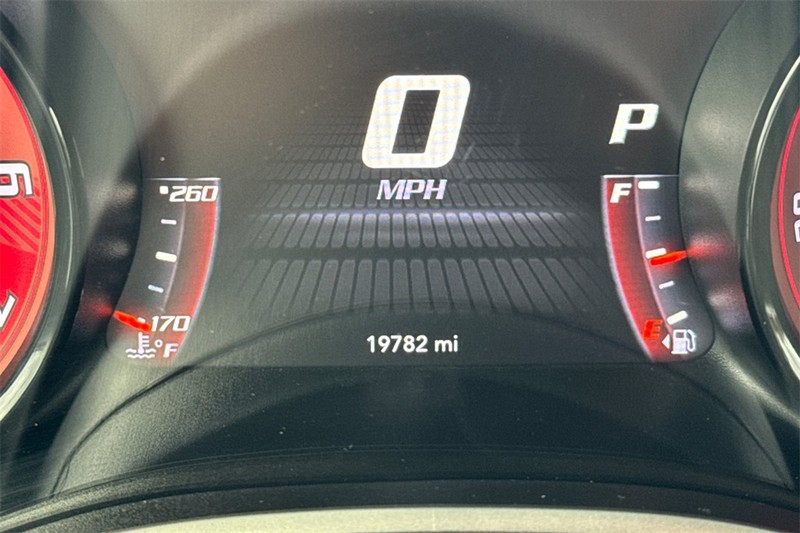 Dodge Challenger Vehicle Full-screen Gallery Image 23
