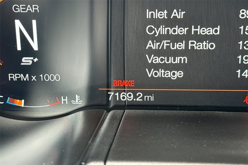 Ford Mustang Vehicle Full-screen Gallery Image 24