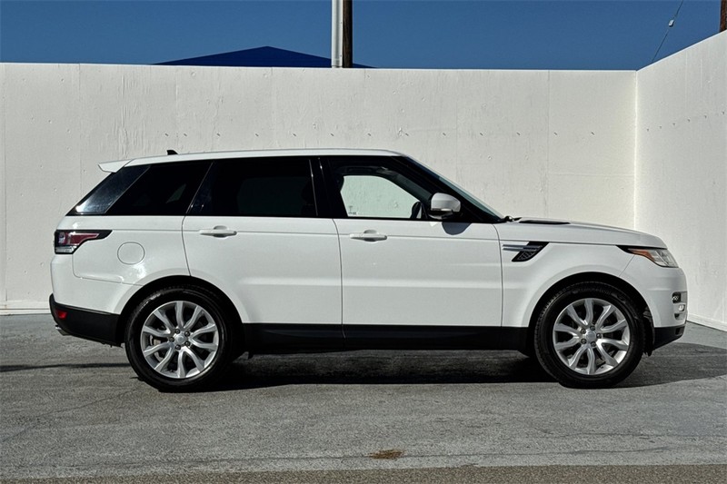 Land Rover Range Rover Sport Vehicle Full-screen Gallery Image 03