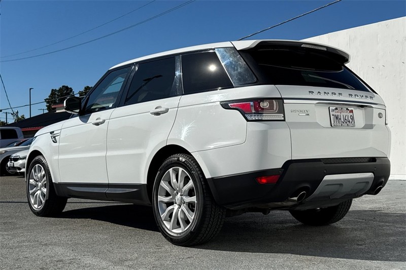 Land Rover Range Rover Sport Vehicle Full-screen Gallery Image 06