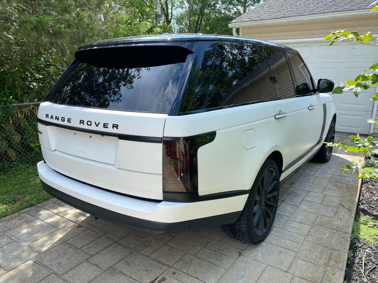 Land Rover Range Rover Vehicle Full-screen Gallery Image 2