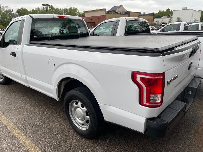 Ford F-150 Vehicle Full-screen Gallery Image 2