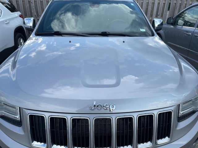 Jeep Grand Cherokee Vehicle Full-screen Gallery Image 2