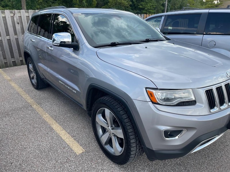 Jeep Grand Cherokee Vehicle Full-screen Gallery Image 3