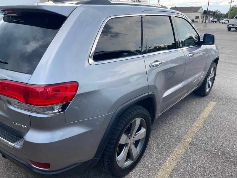 Jeep Grand Cherokee Vehicle Full-screen Gallery Image 4