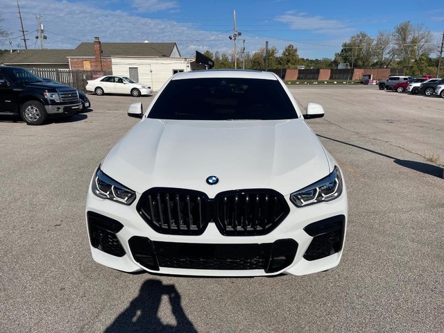 BMW X6 Vehicle Full-screen Gallery Image 2