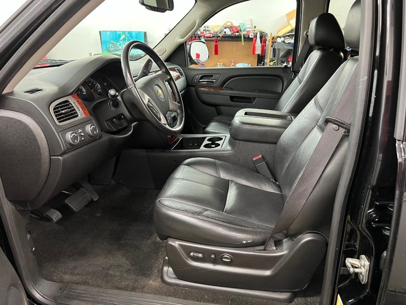 Chevrolet Tahoe Vehicle Full-screen Gallery Image 4