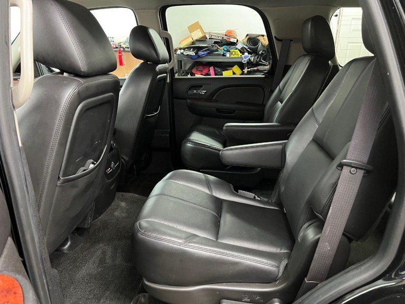 Chevrolet Tahoe Vehicle Full-screen Gallery Image 5