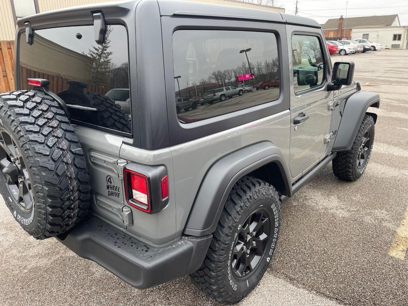 Jeep Wrangler Vehicle Full-screen Gallery Image 4