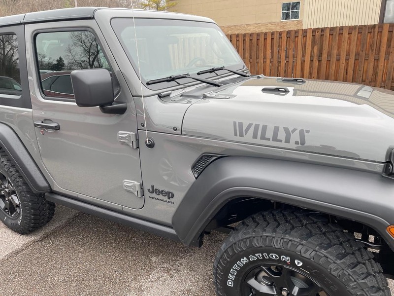 Jeep Wrangler Vehicle Full-screen Gallery Image 7