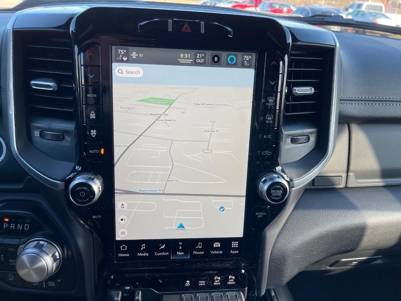 Ram 1500 Vehicle Full-screen Gallery Image 10