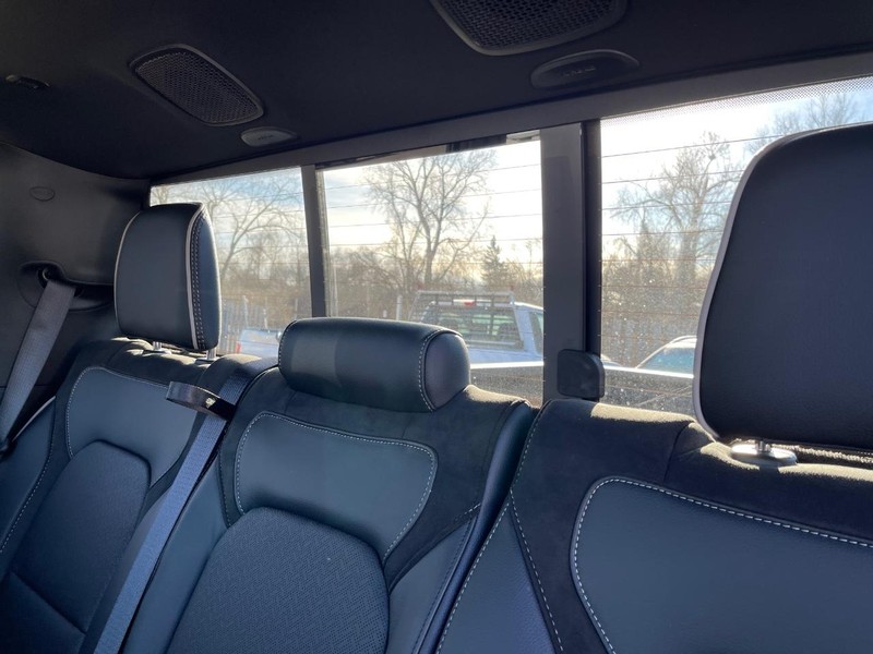 Ram 1500 Vehicle Full-screen Gallery Image 20