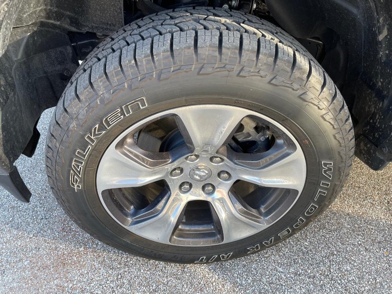 Ram 1500 Vehicle Full-screen Gallery Image 22