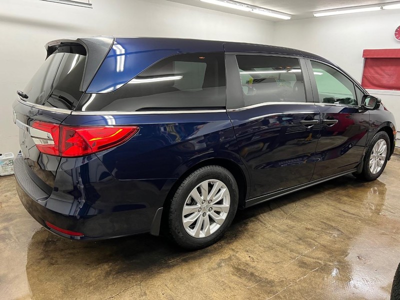 Honda Odyssey Vehicle Full-screen Gallery Image 3