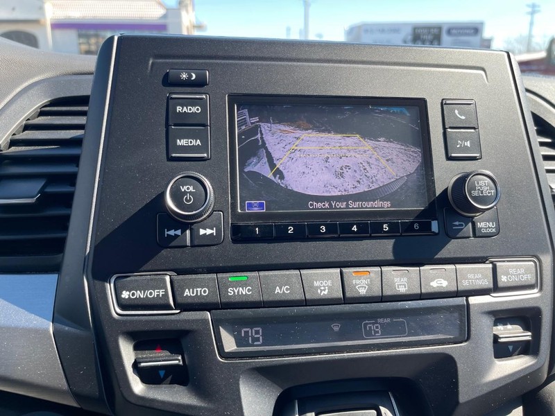 Honda Odyssey Vehicle Full-screen Gallery Image 8