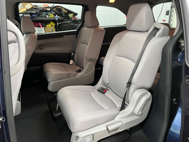 Honda Odyssey Vehicle Full-screen Gallery Image 11