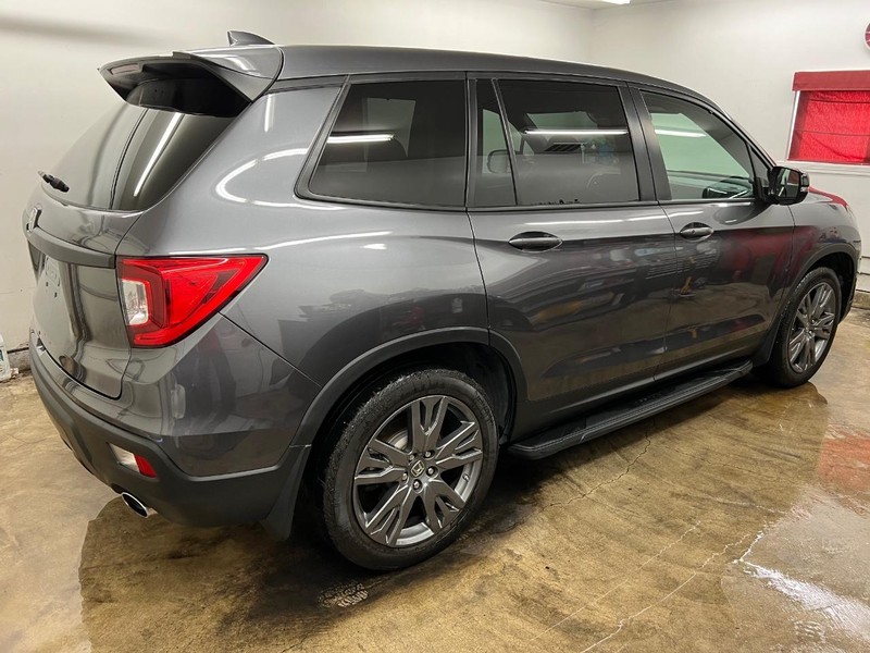 Honda Passport Vehicle Full-screen Gallery Image 3
