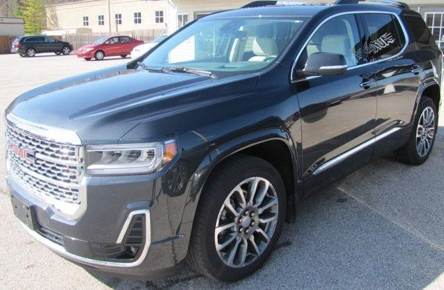 GMC Acadia Vehicle Full-screen Gallery Image 2