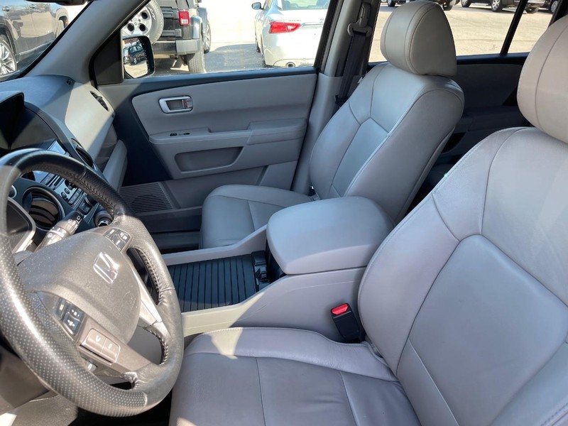 Honda Pilot Vehicle Full-screen Gallery Image 12