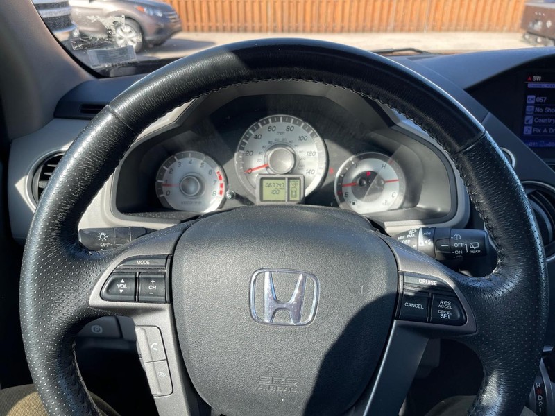 Honda Pilot Vehicle Full-screen Gallery Image 14