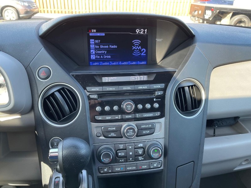 Honda Pilot Vehicle Full-screen Gallery Image 15