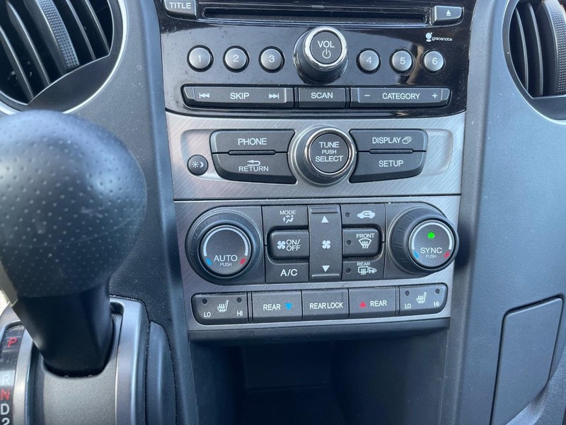 Honda Pilot Vehicle Full-screen Gallery Image 16