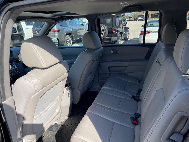 Honda Pilot Vehicle Full-screen Gallery Image 18